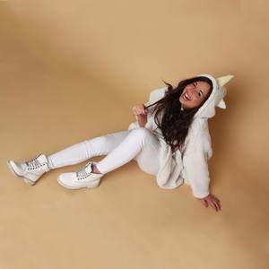 Meet your Posher, Fruzsina